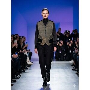 Joujou Vest Leather Back.